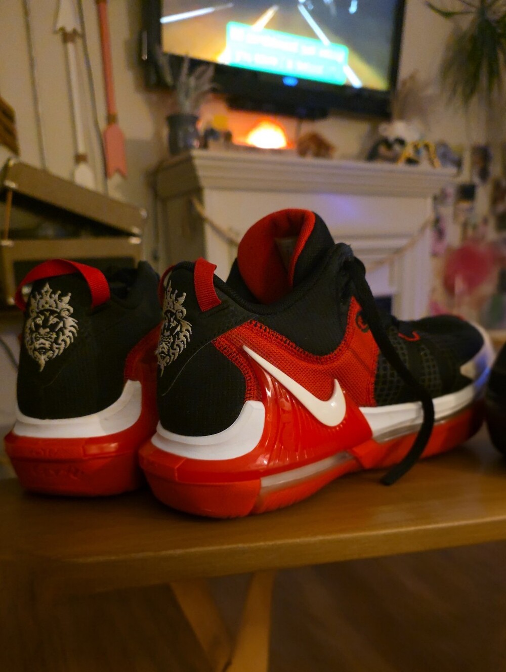 Nike LeBron Witness 7 Basketball shoes